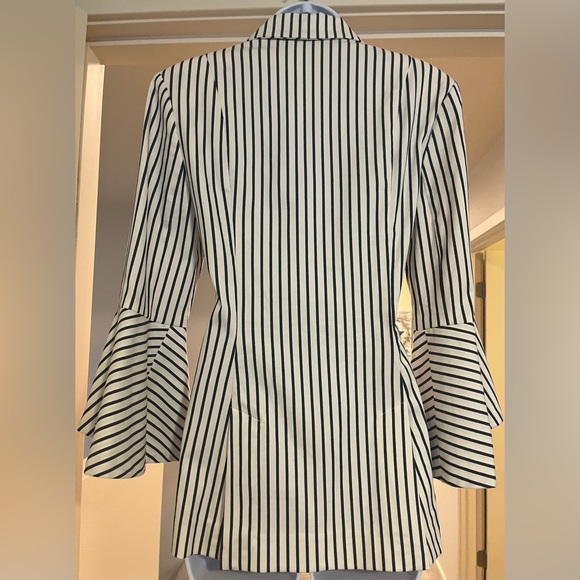 Cabi Brand Stripped Blazer w/ Bell Sleeves. Black and White. Size Small. - Picture 3 of 5